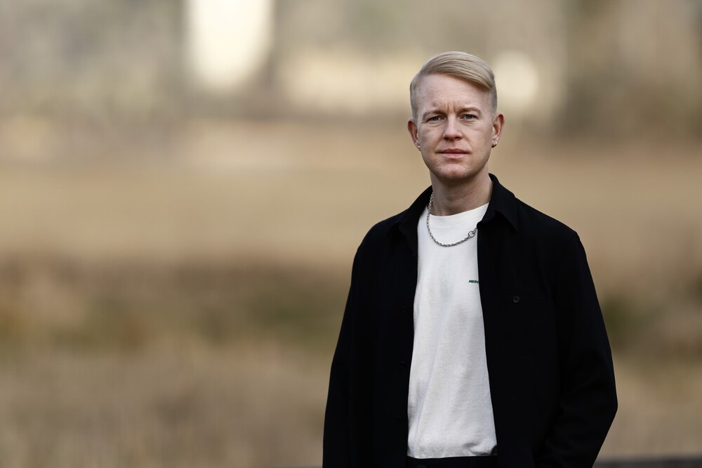 Filip Ummer, mitt i sina egna tankar, funderar på vad som händer när din största prestation inte längre definierar vem du är. Foto: Peter Holgersson
